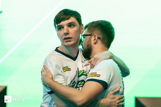 Citizens上调LPL Financial目标价至475美元背后的强劲业绩分析